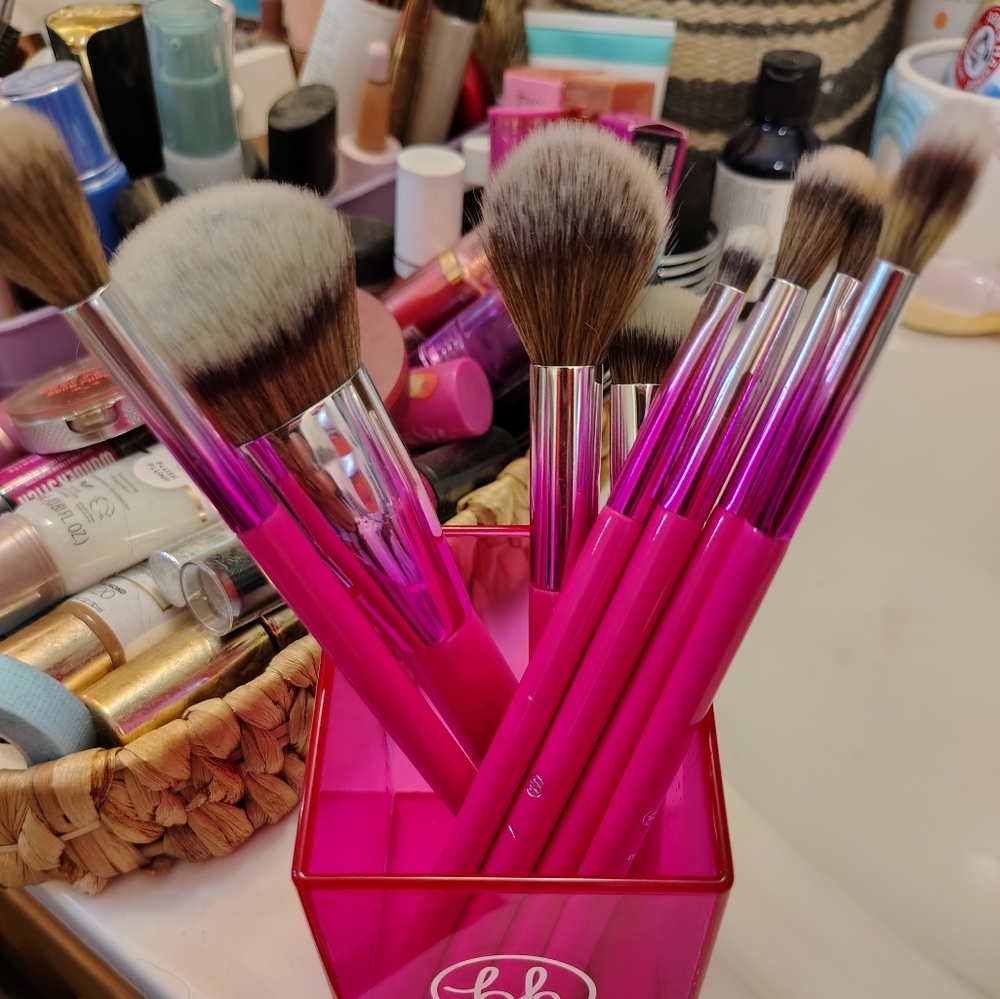 BH Cosmetics Pink Midnight Festival Makeup Brush Set/ 8 Out Of 10/ See Info